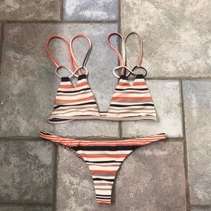 Acacia Retro Stripe set